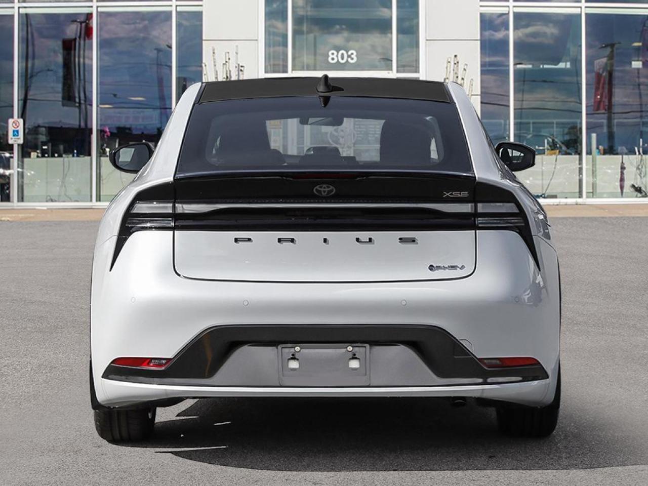 2026 Toyota Prius Plug-In Hybrid XSE 5dr Hatchback Photo4