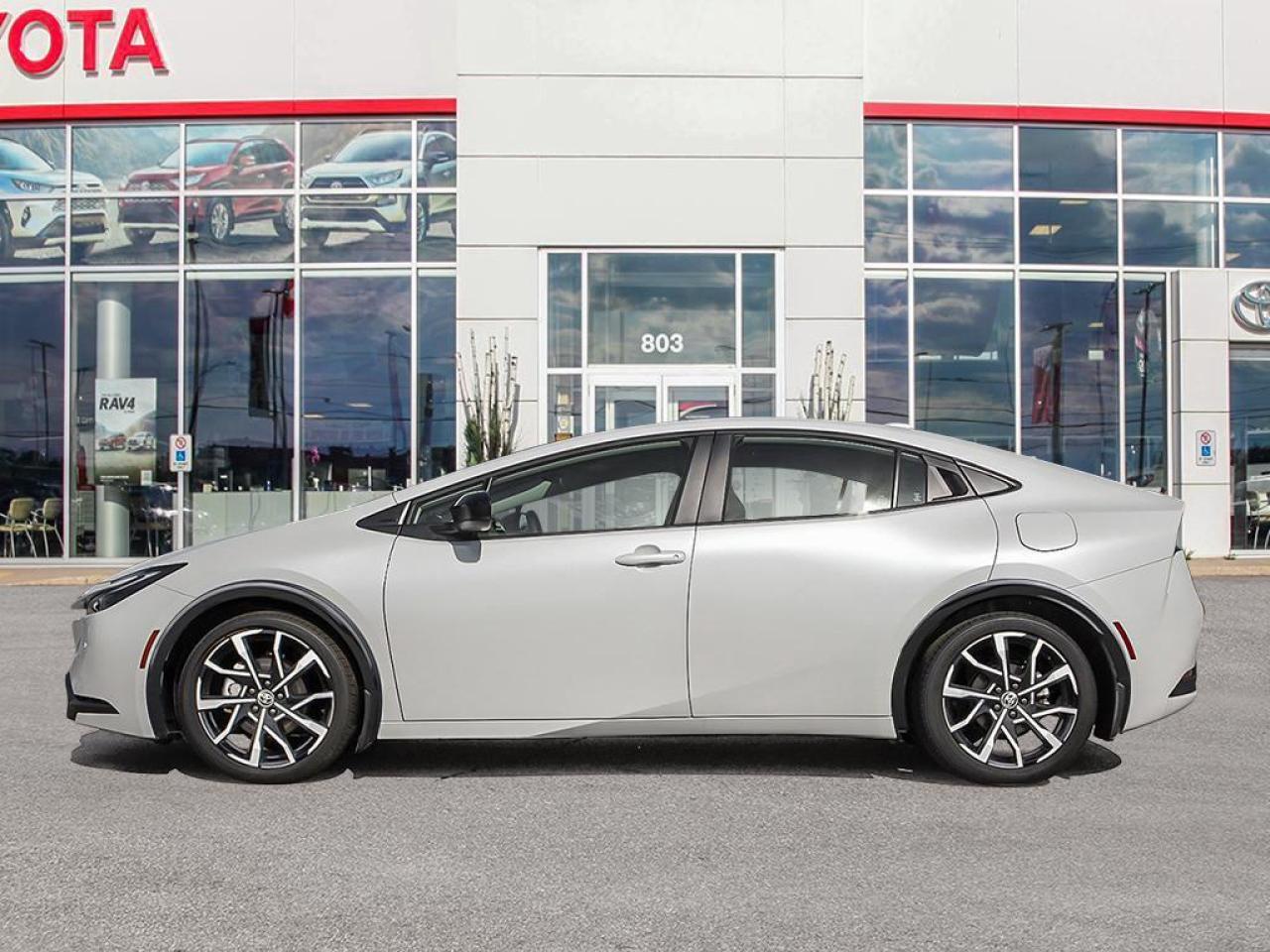 2026 Toyota Prius Plug-In Hybrid XSE 5dr Hatchback Photo2