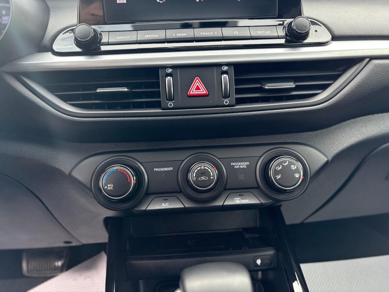 2024 Kia Forte EX Premium 4dr Sedan Photo