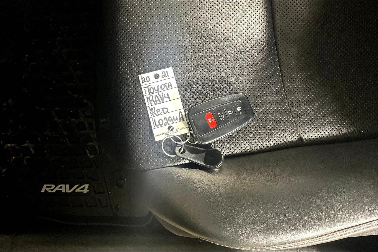 2021 Toyota RAV4 Hybrid Limited AWD Photo
