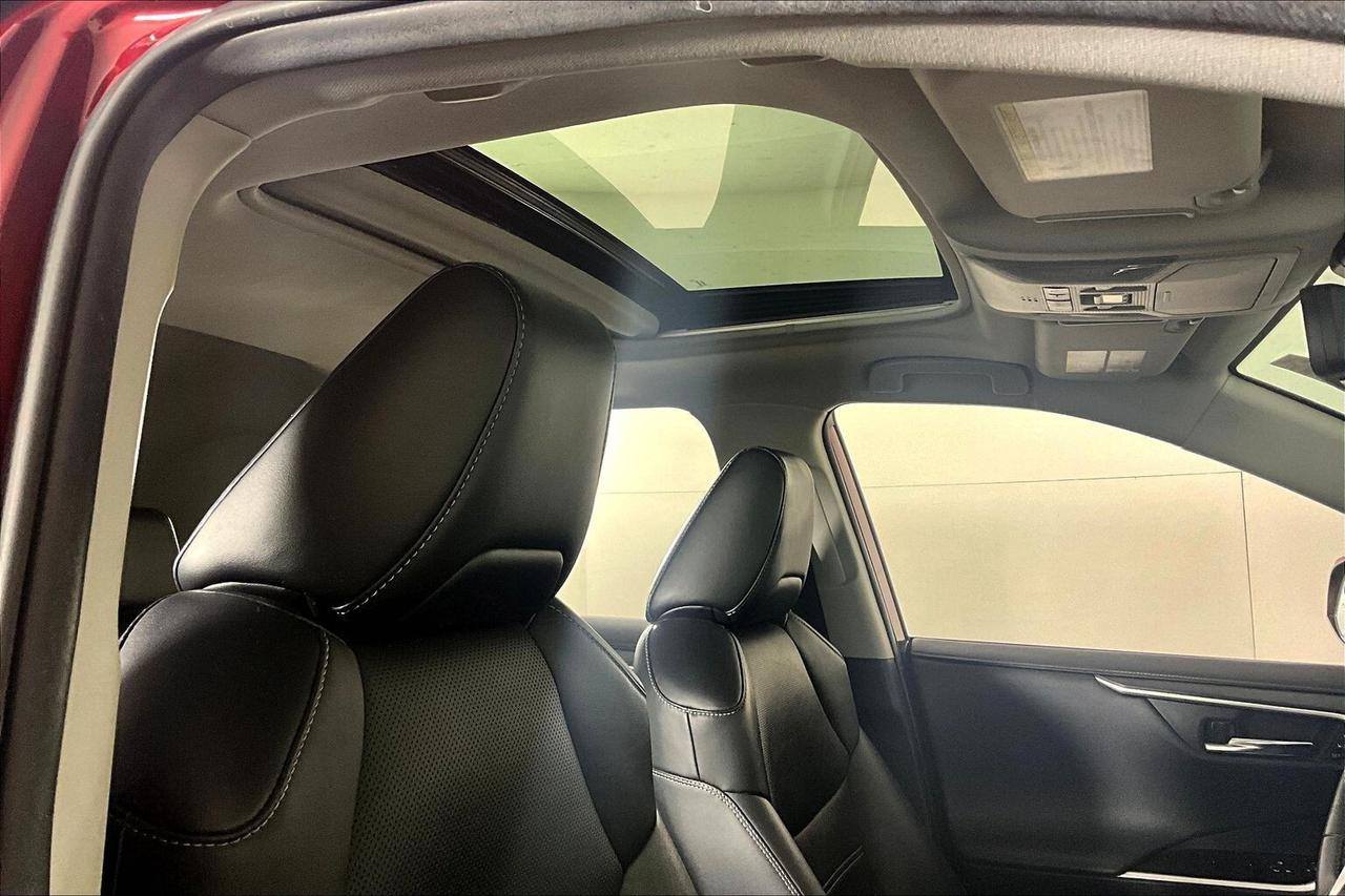 2021 Toyota RAV4 Hybrid Limited AWD Photo