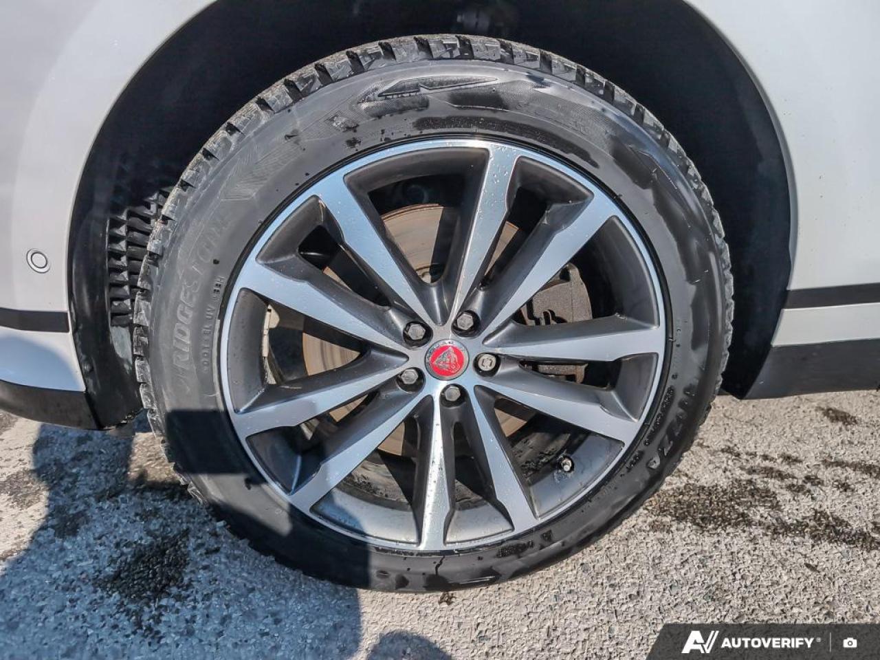 2024 Land Rover Range Rover Velar P340 Dynamic SE 4dr All-Wheel Drive Photo