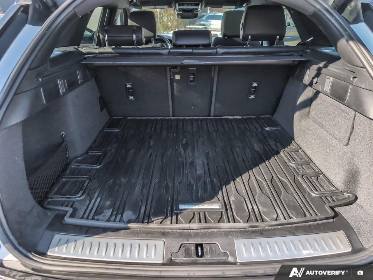 2024 Land Rover Range Rover Velar P340 Dynamic SE 4dr All-Wheel Drive Photo