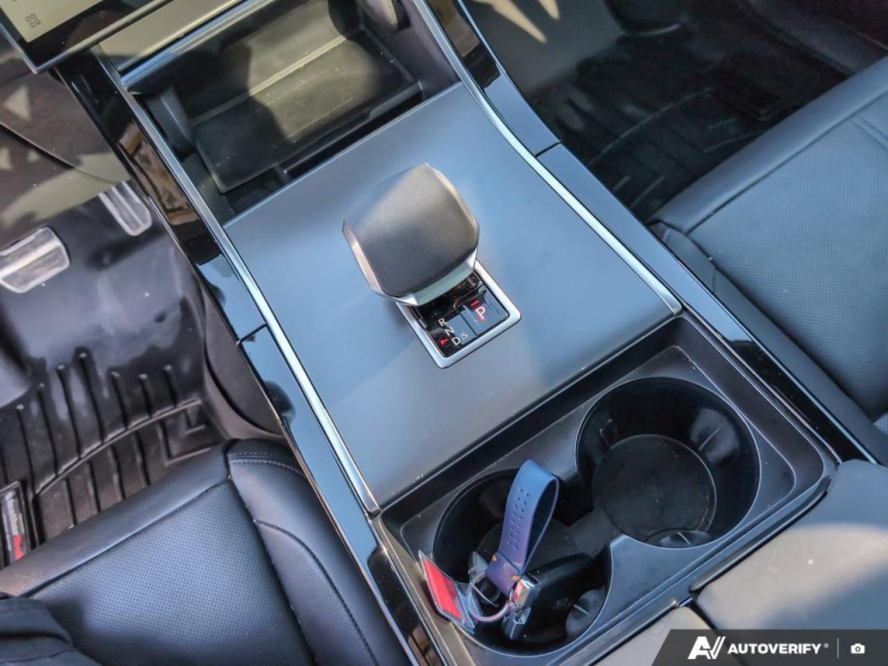 2024 Land Rover Range Rover Velar P340 Dynamic SE 4dr All-Wheel Drive Photo