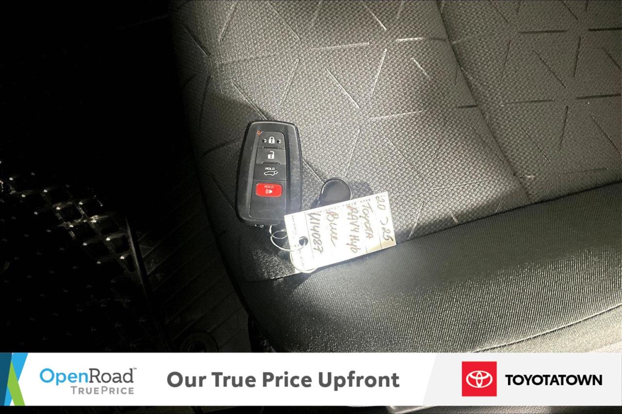 2025 Toyota RAV4 Hybrid XLE! CERTIFIED PRE OWNED! ACCIDENT FREE! ELIGIBLE Photo