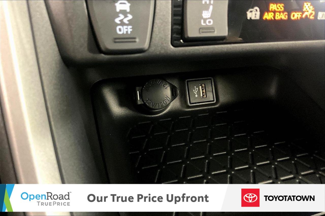 2025 Toyota RAV4 Hybrid XLE! CERTIFIED PRE OWNED! ACCIDENT FREE! ELIGIBLE Photo