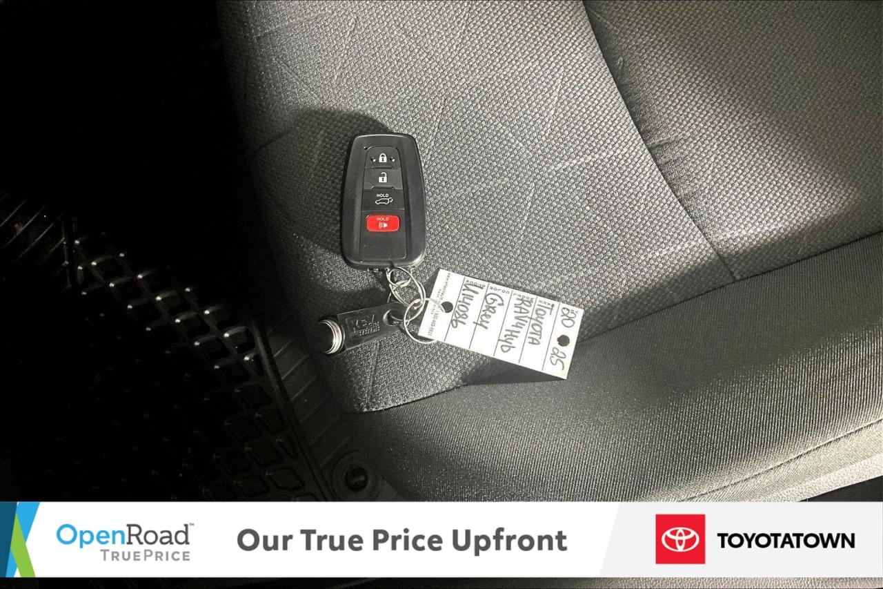 2025 Toyota RAV4 Hybrid XLE! CERTIFIED PRE OWNED! ACCIDENT FREE! ELIGIBLE Photo