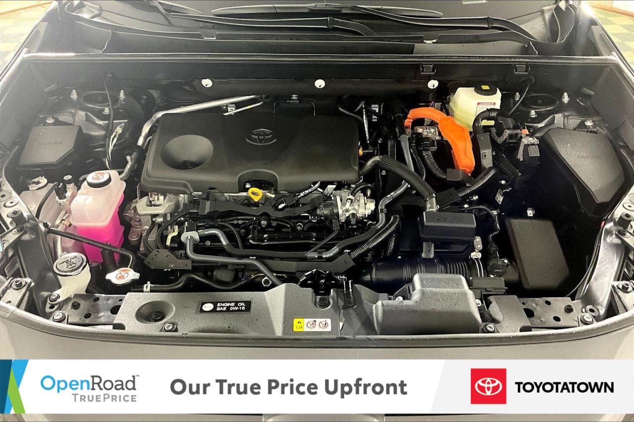 2025 Toyota RAV4 Hybrid XLE! CERTIFIED PRE OWNED! ACCIDENT FREE! ELIGIBLE Photo