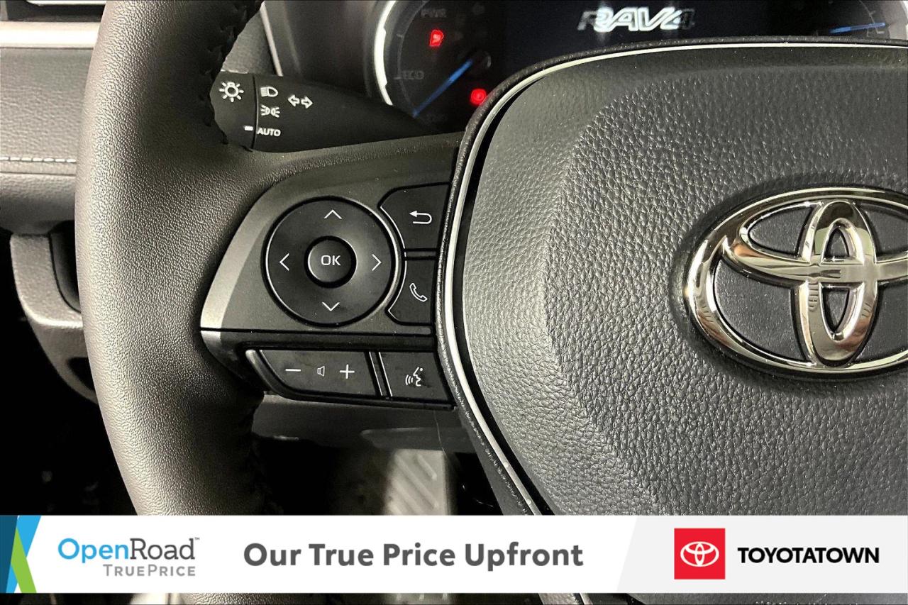 2025 Toyota RAV4 Hybrid XLE! CERTIFIED PRE OWNED! ACCIDENT FREE! ELIGIBLE Photo