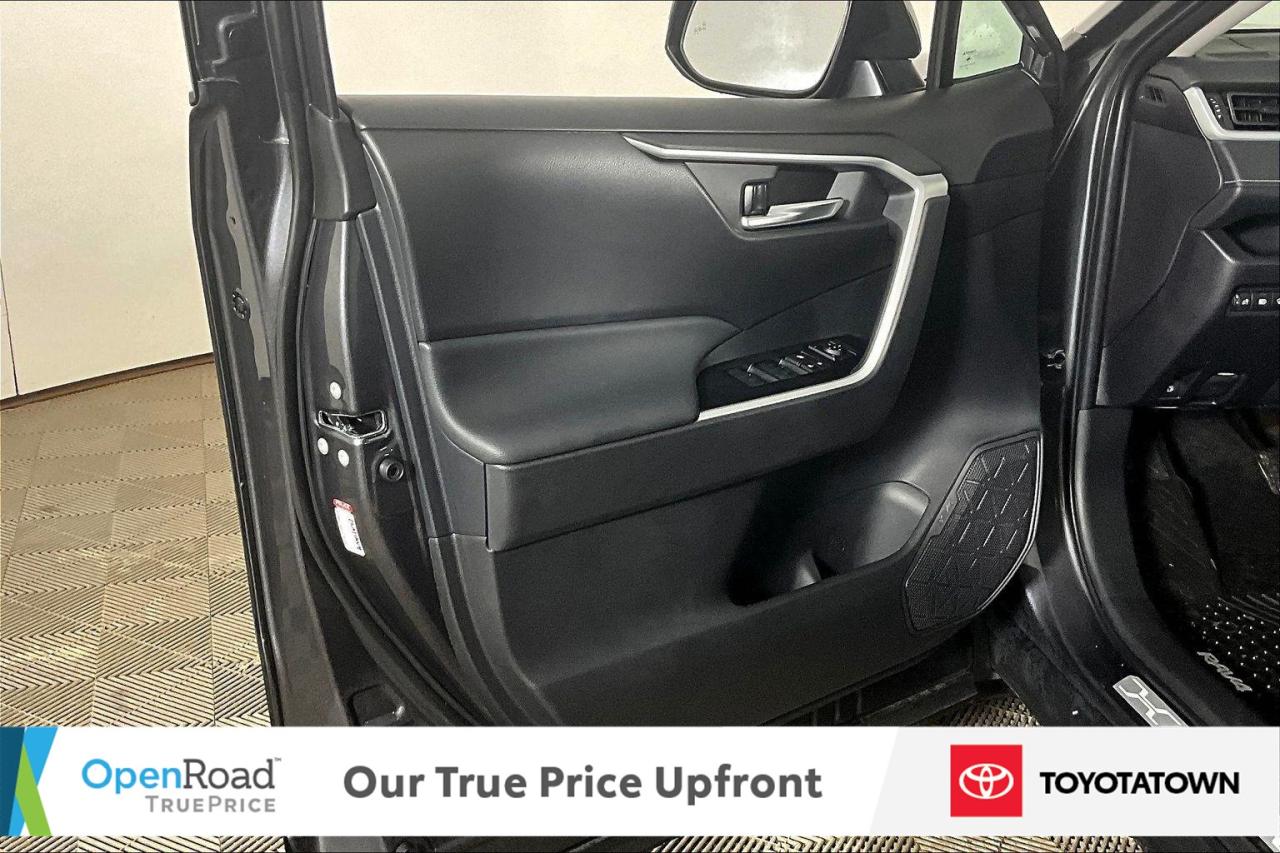 2025 Toyota RAV4 Hybrid XLE! CERTIFIED PRE OWNED! ACCIDENT FREE! ELIGIBLE Photo