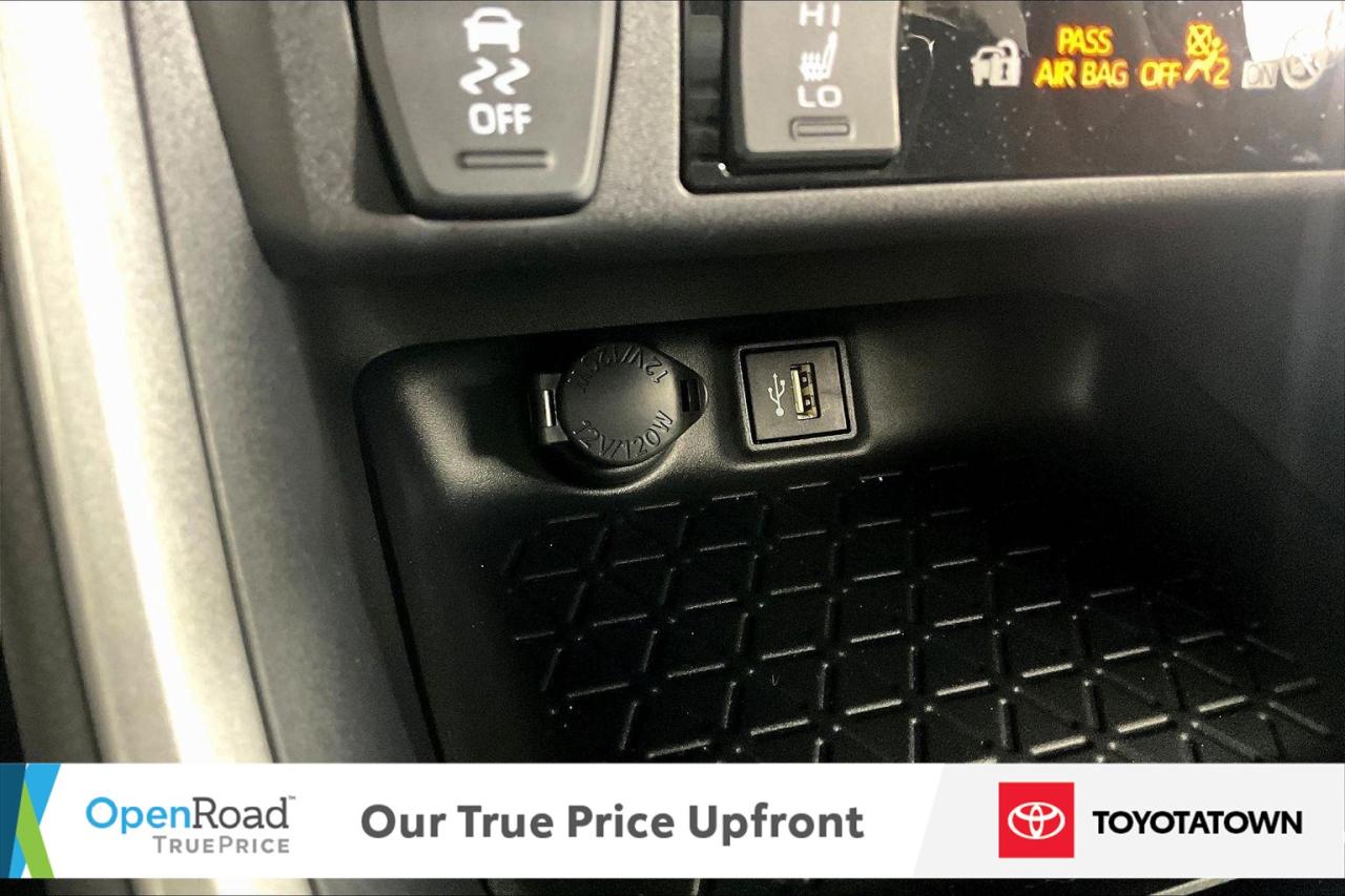 2025 Toyota RAV4 Hybrid XLE! CERTIFIED PRE OWNED! ACCIDENT FREE! ELIGIBLE Photo