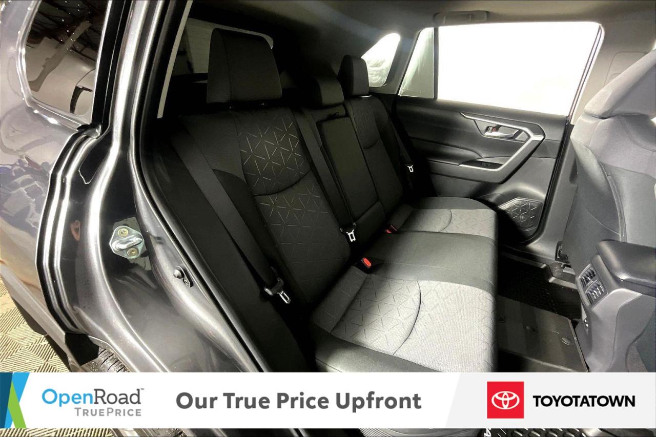 2025 Toyota RAV4 Hybrid XLE! CERTIFIED PRE OWNED! ACCIDENT FREE! ELIGIBLE Photo