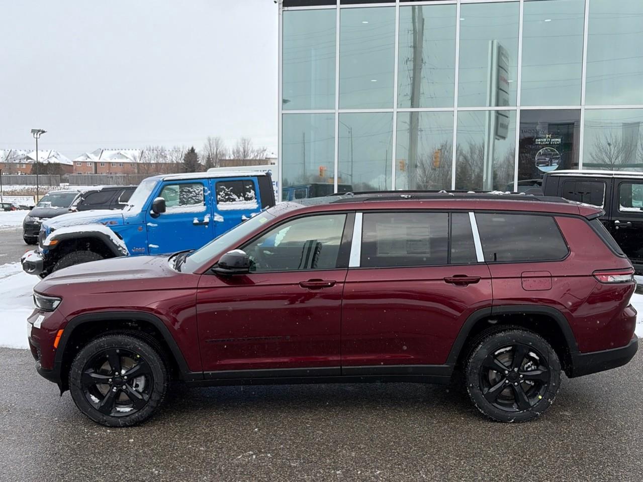2025 Jeep Grand Cherokee L Laredo 4dr 4x4 Photo
