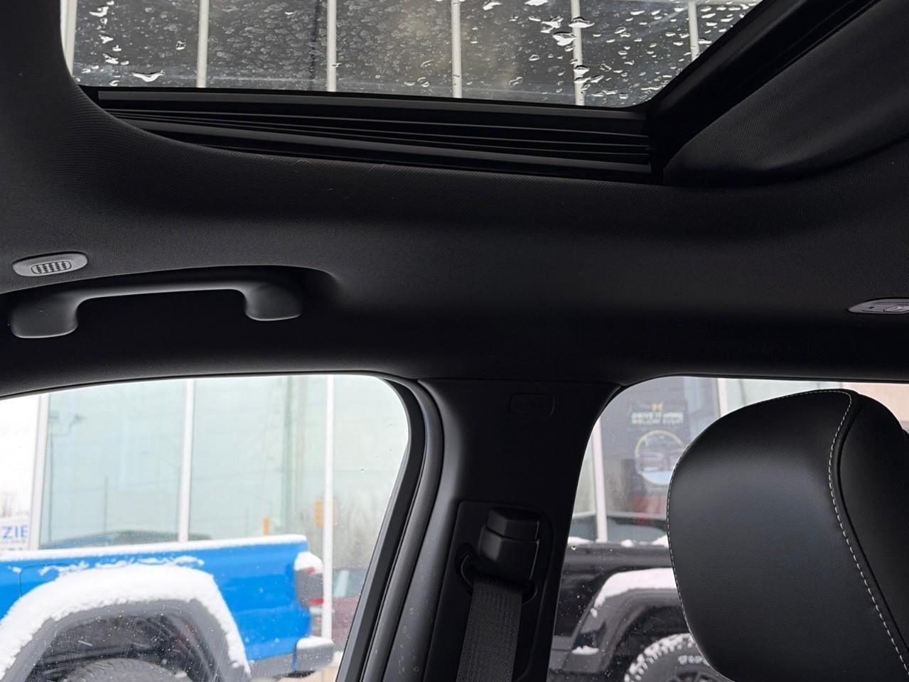 2025 Jeep Grand Cherokee L Laredo 4dr 4x4 Photo