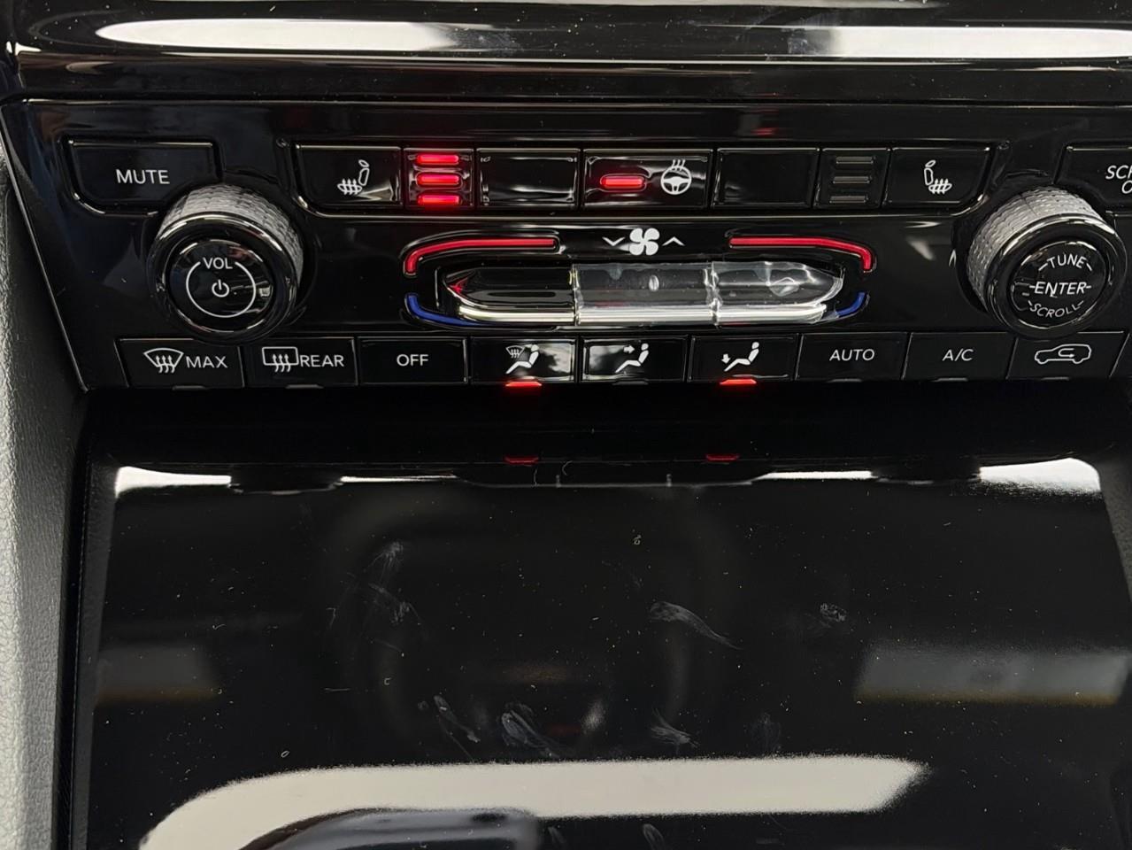 2025 Jeep Grand Cherokee L Laredo 4dr 4x4 Photo