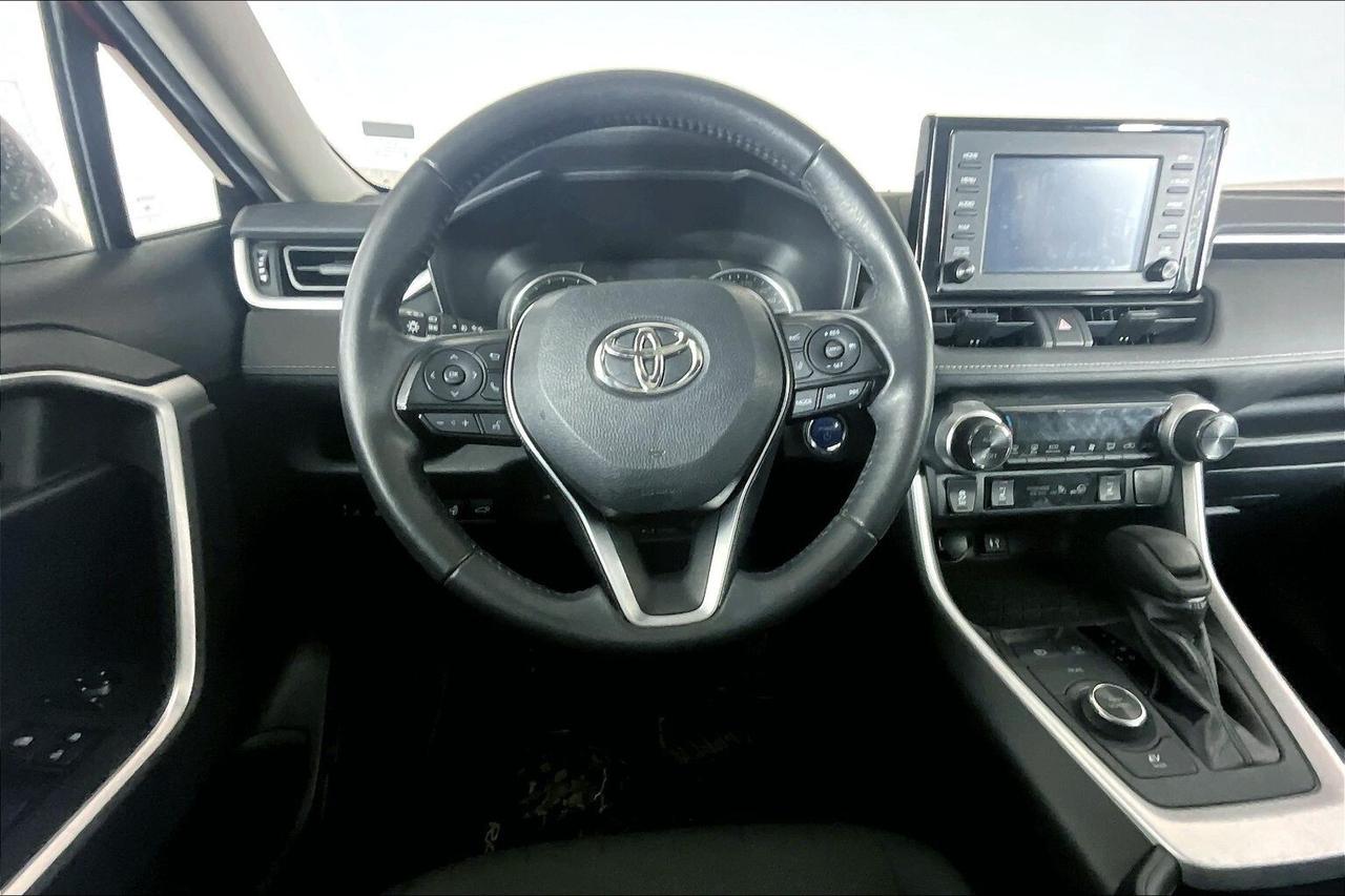 2019 Toyota RAV4 AWD Hybrid XLE Photo4