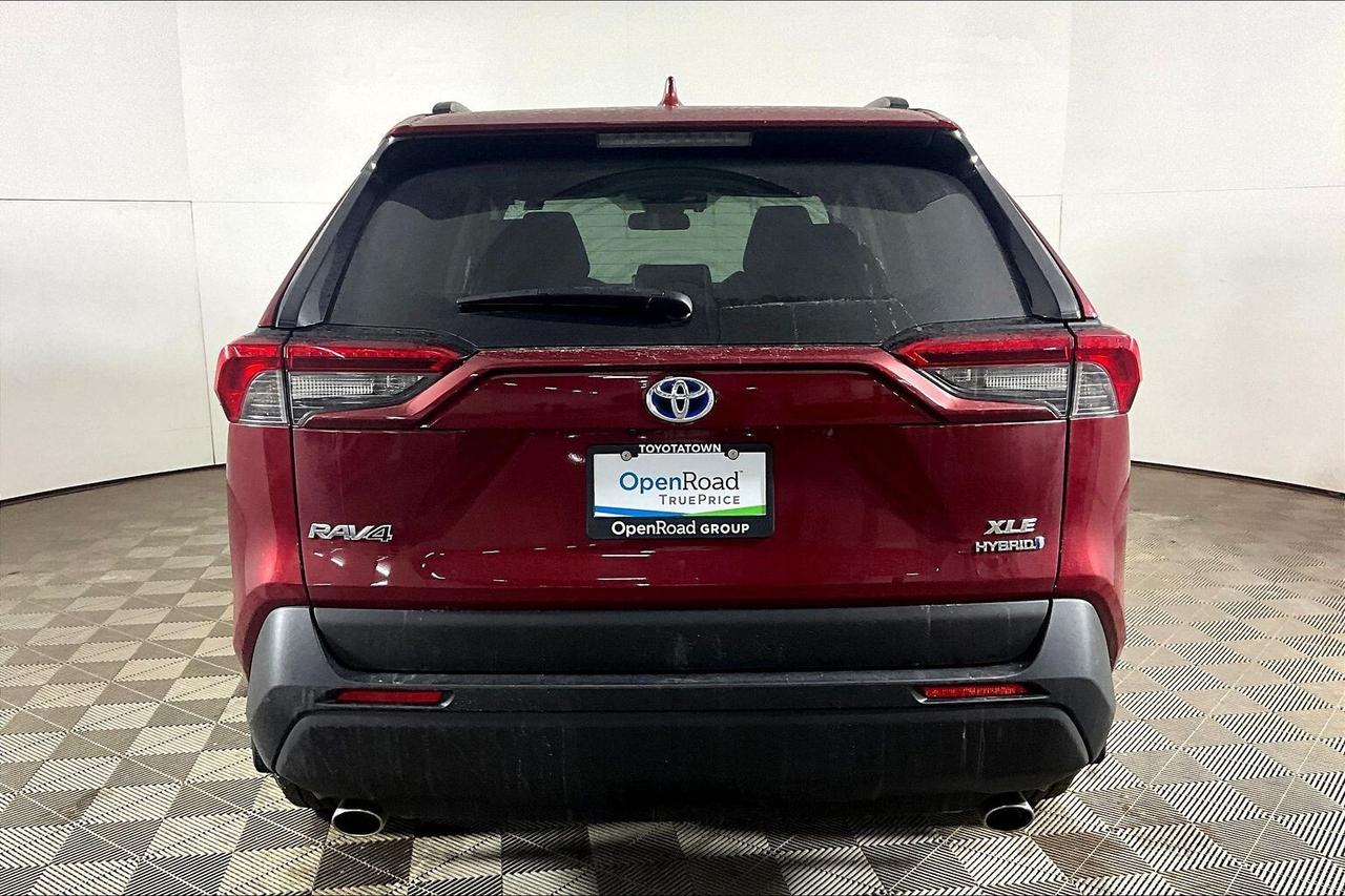 2019 Toyota RAV4 AWD Hybrid XLE Photo3