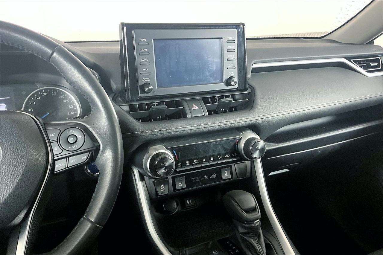 2019 Toyota RAV4 AWD Hybrid XLE Photo