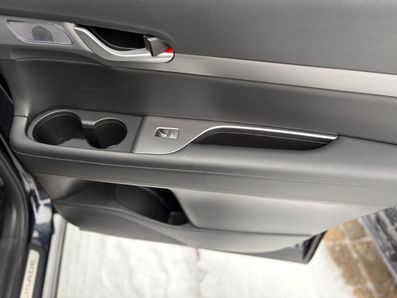 2024 Hyundai PALISADE Urban 8 Passenger 4dr All-Wheel Drive Photo