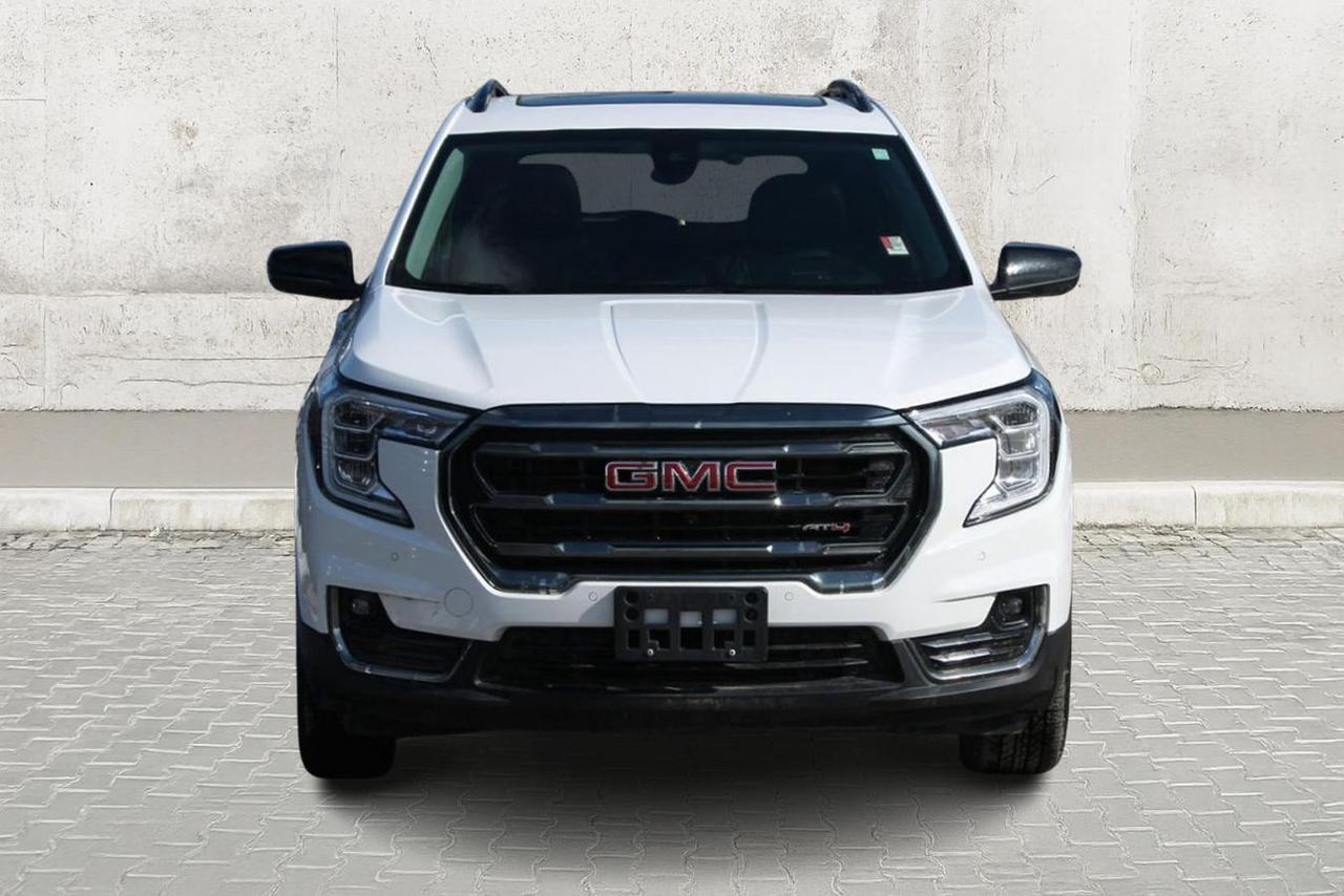 2024 GMC Terrain AWD 4dr AT4 Photo