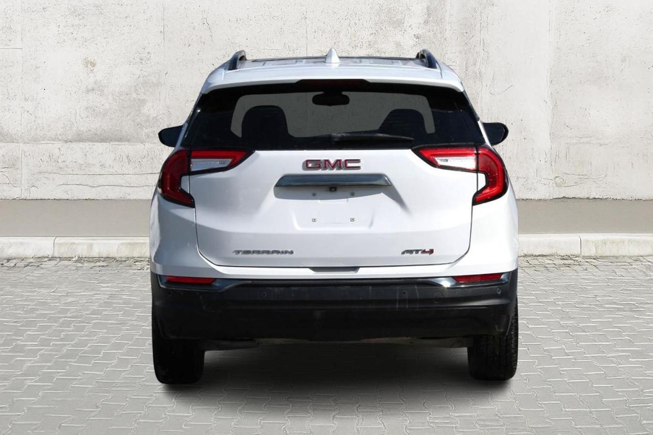 2024 GMC Terrain AWD 4dr AT4 Photo