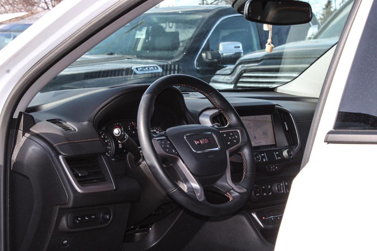 2024 GMC Terrain AWD 4dr AT4 Photo