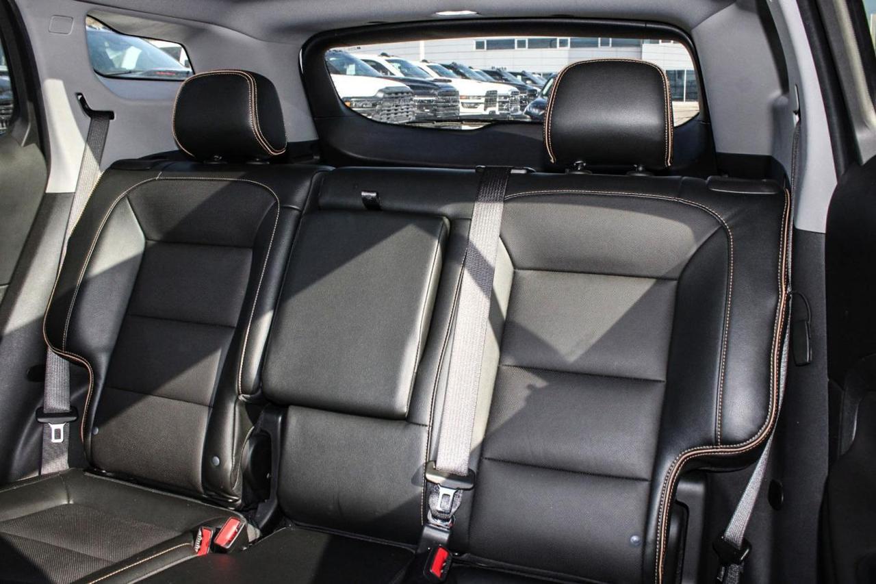 2024 GMC Terrain AWD 4dr AT4 Photo