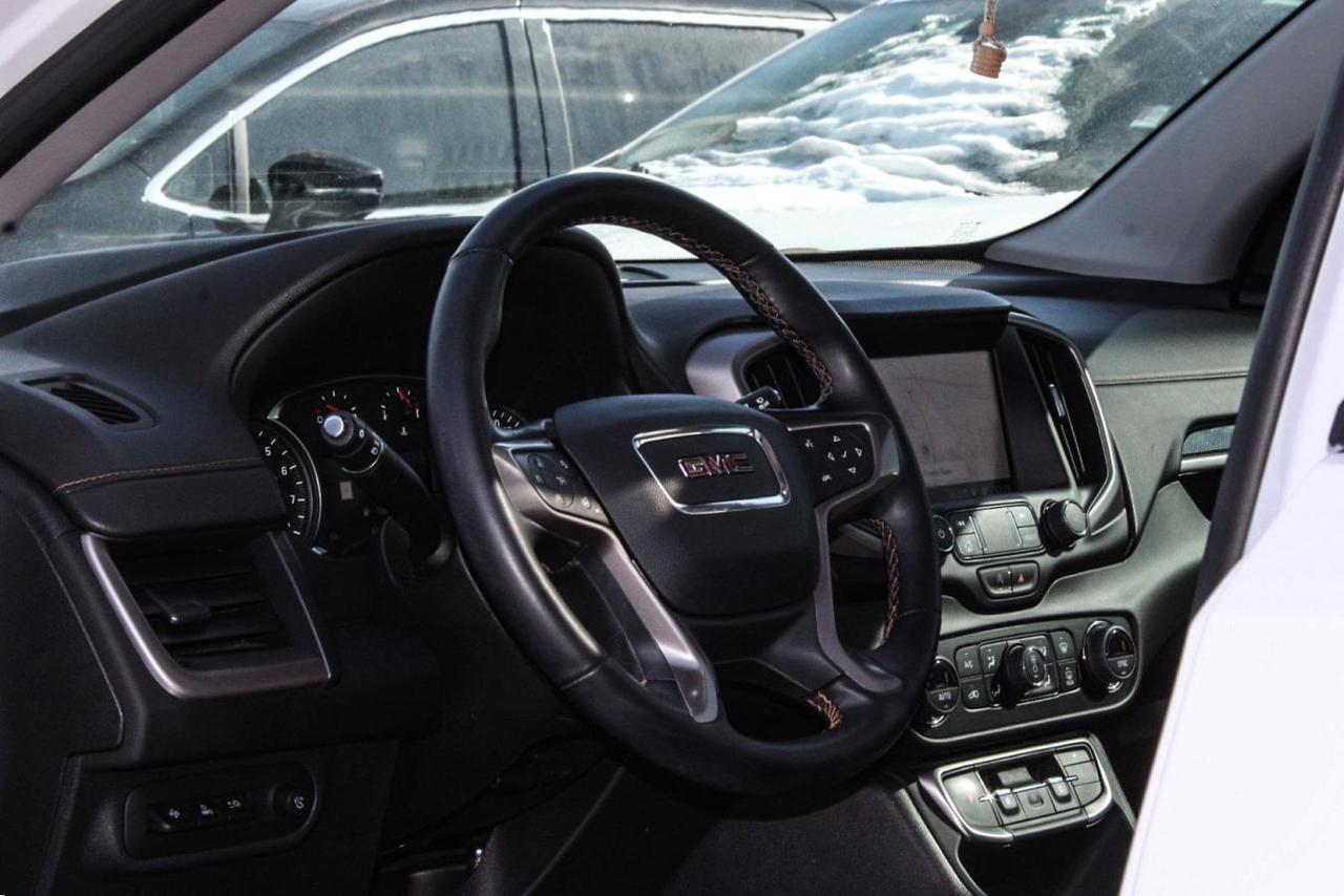 2024 GMC Terrain AWD 4dr AT4 Photo