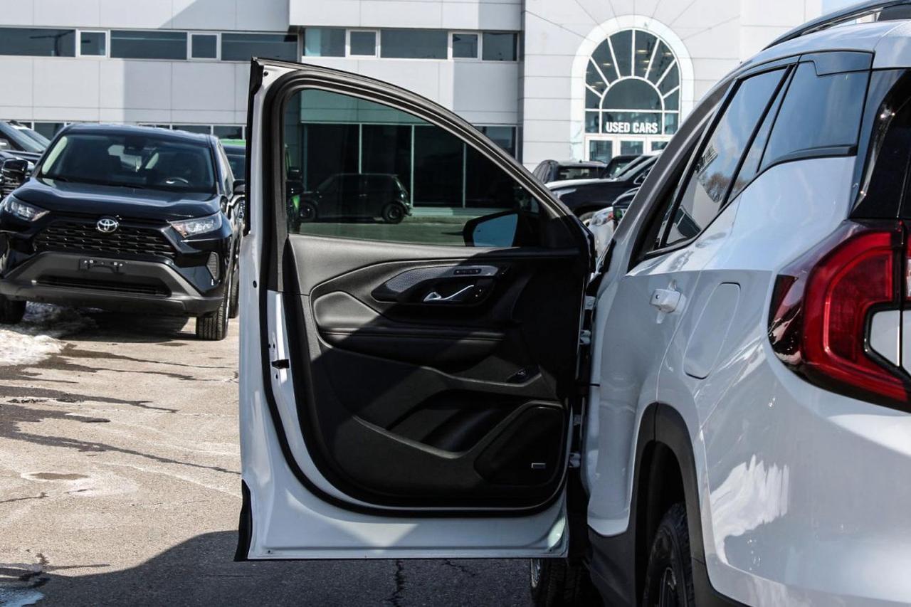 2024 GMC Terrain AWD 4dr AT4 Photo