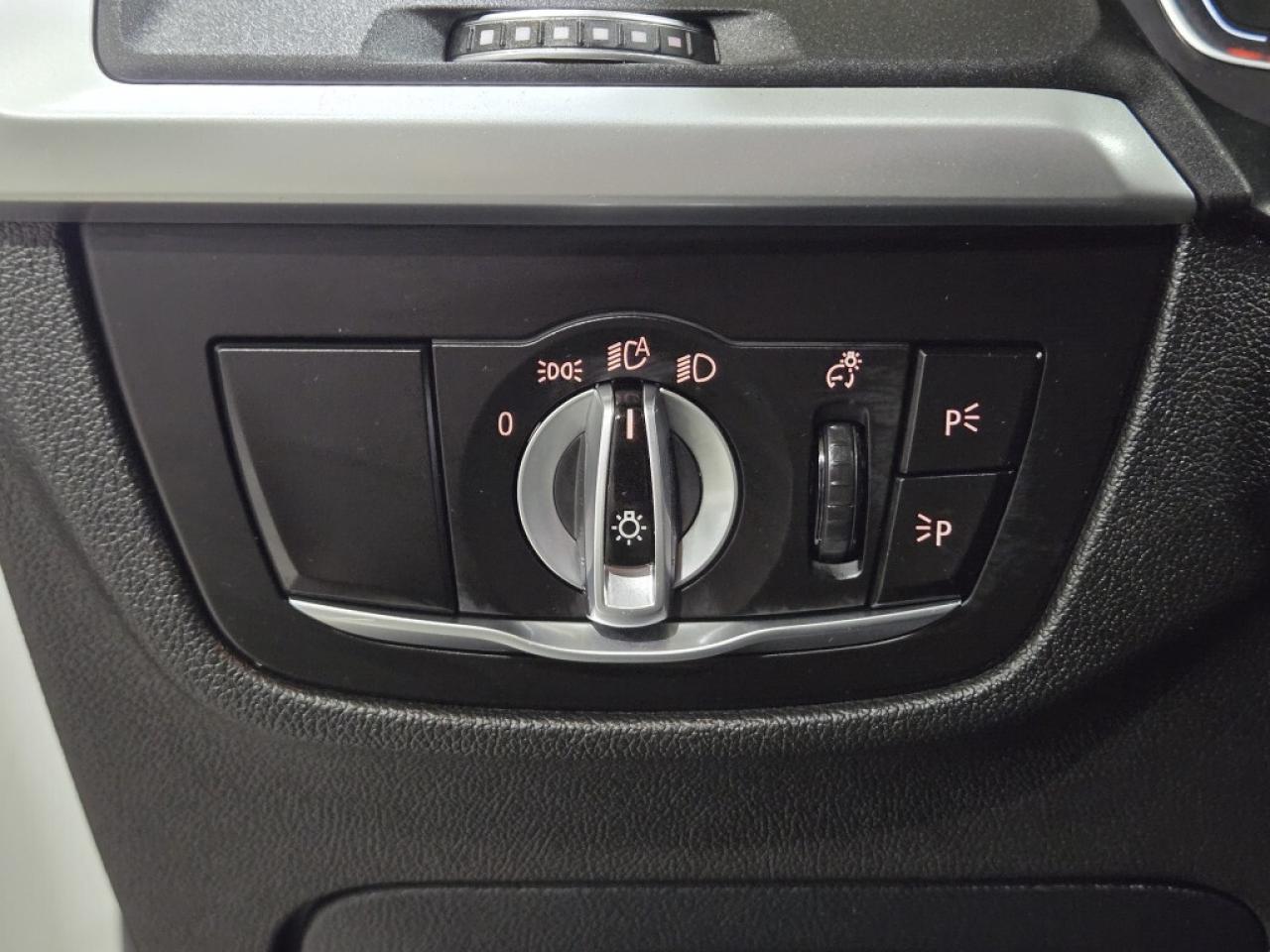 2022 BMW X3 xDrive30i AWD Sports Activity Vehicle 21 Alloy Whe Photo