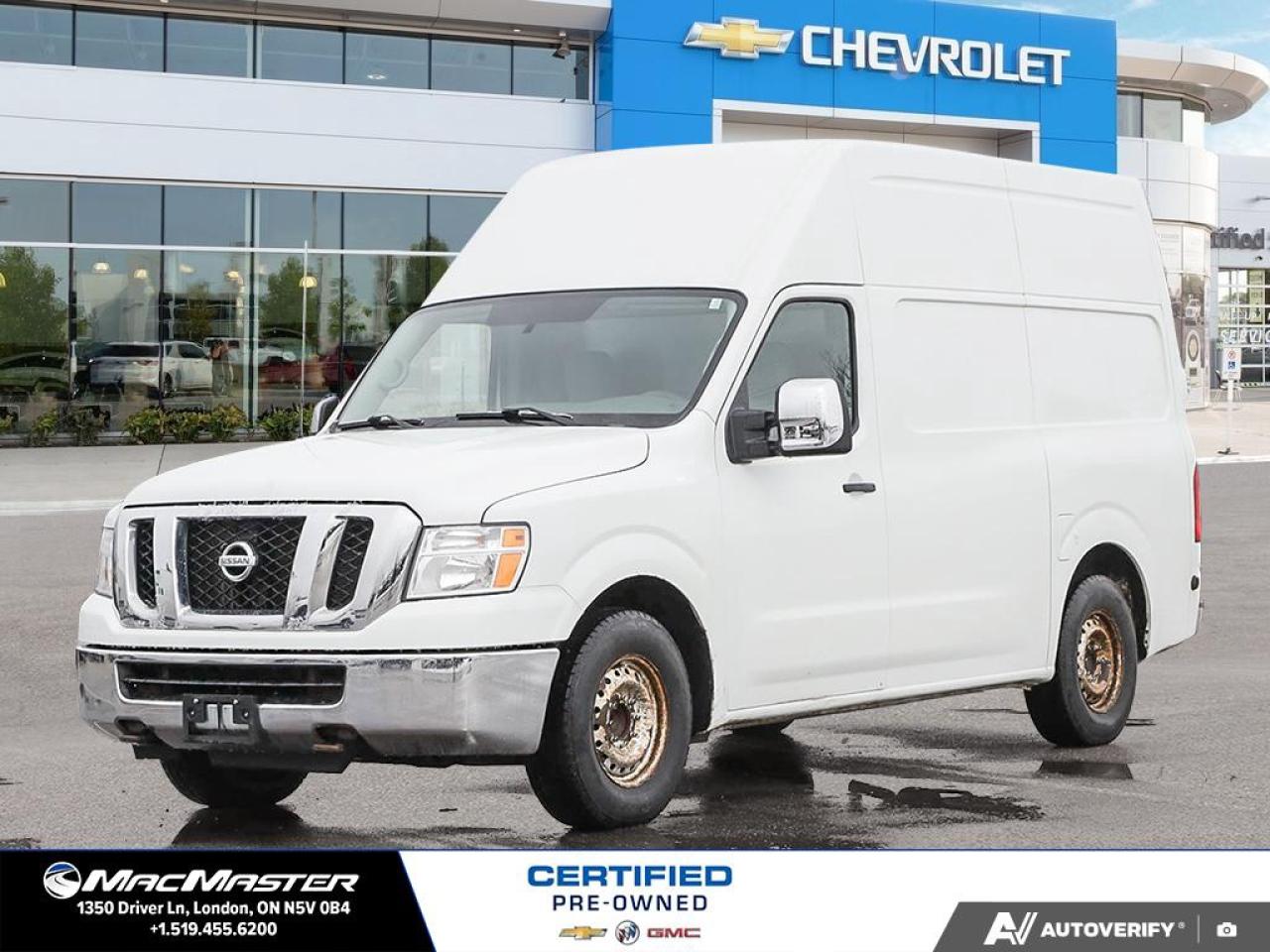 2017 Nissan NV Cargo NV2500 HD  Photo0