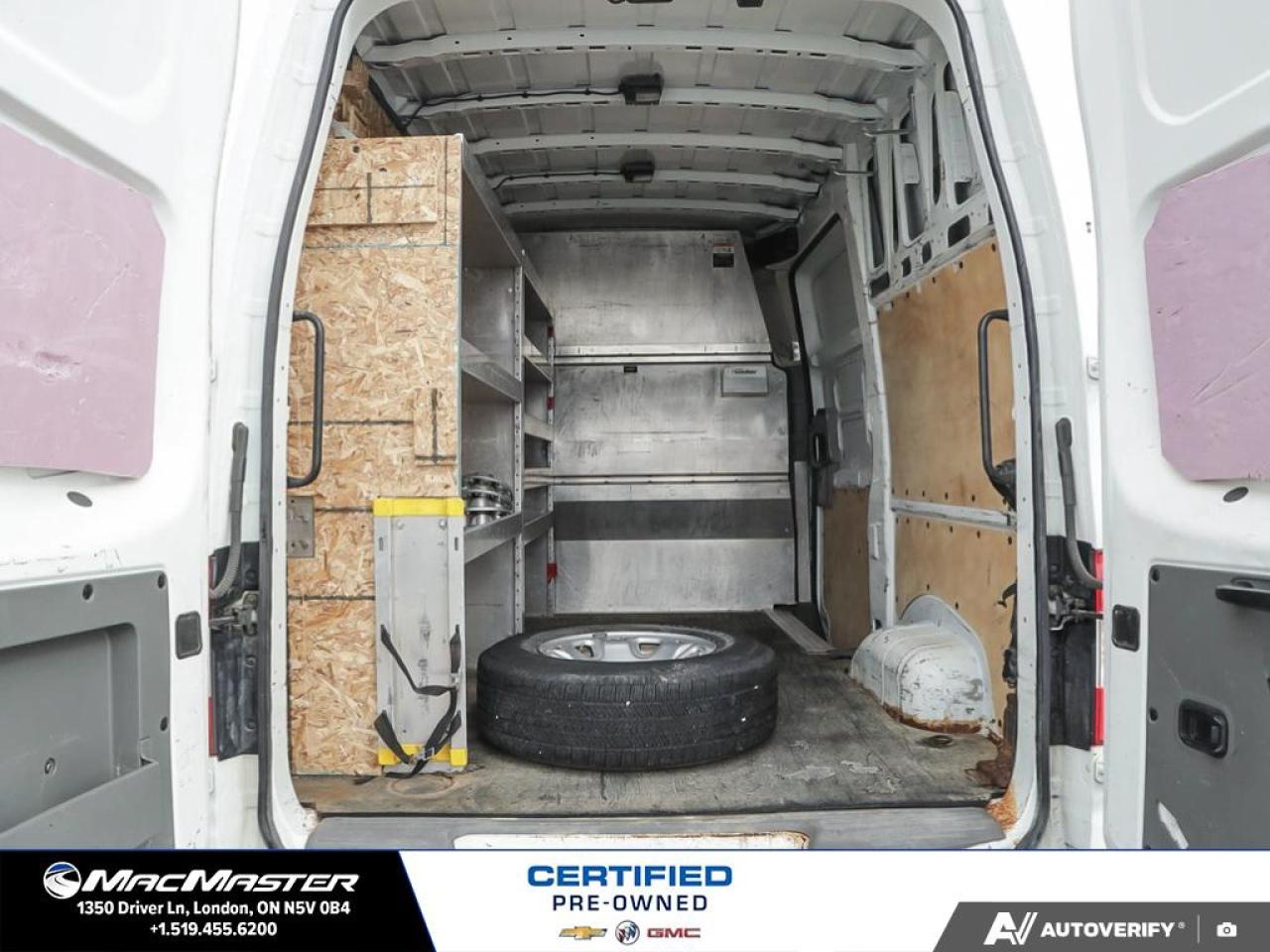 2017 Nissan NV Cargo NV2500 HD  Photo