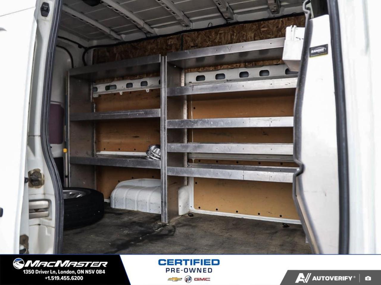 2017 Nissan NV Cargo NV2500 HD  Photo