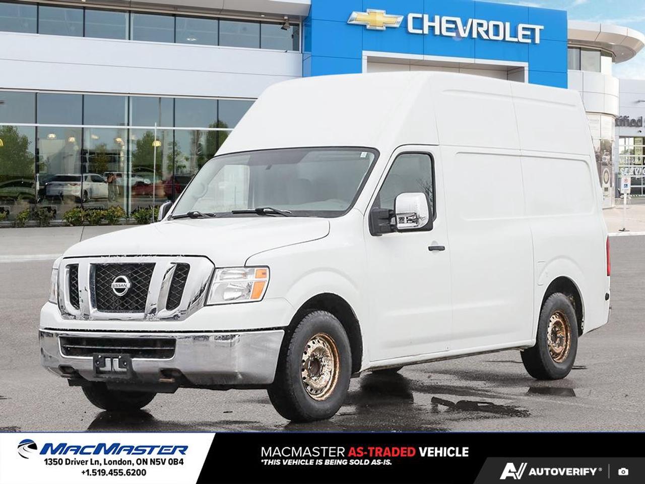 2017 Nissan NV Cargo NV2500 HD  Photo0