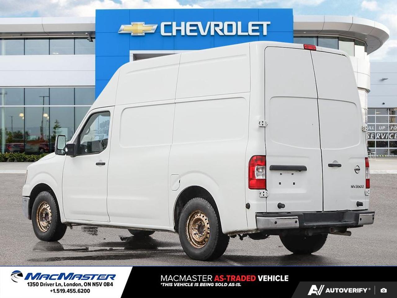 2017 Nissan NV Cargo NV2500 HD  Photo