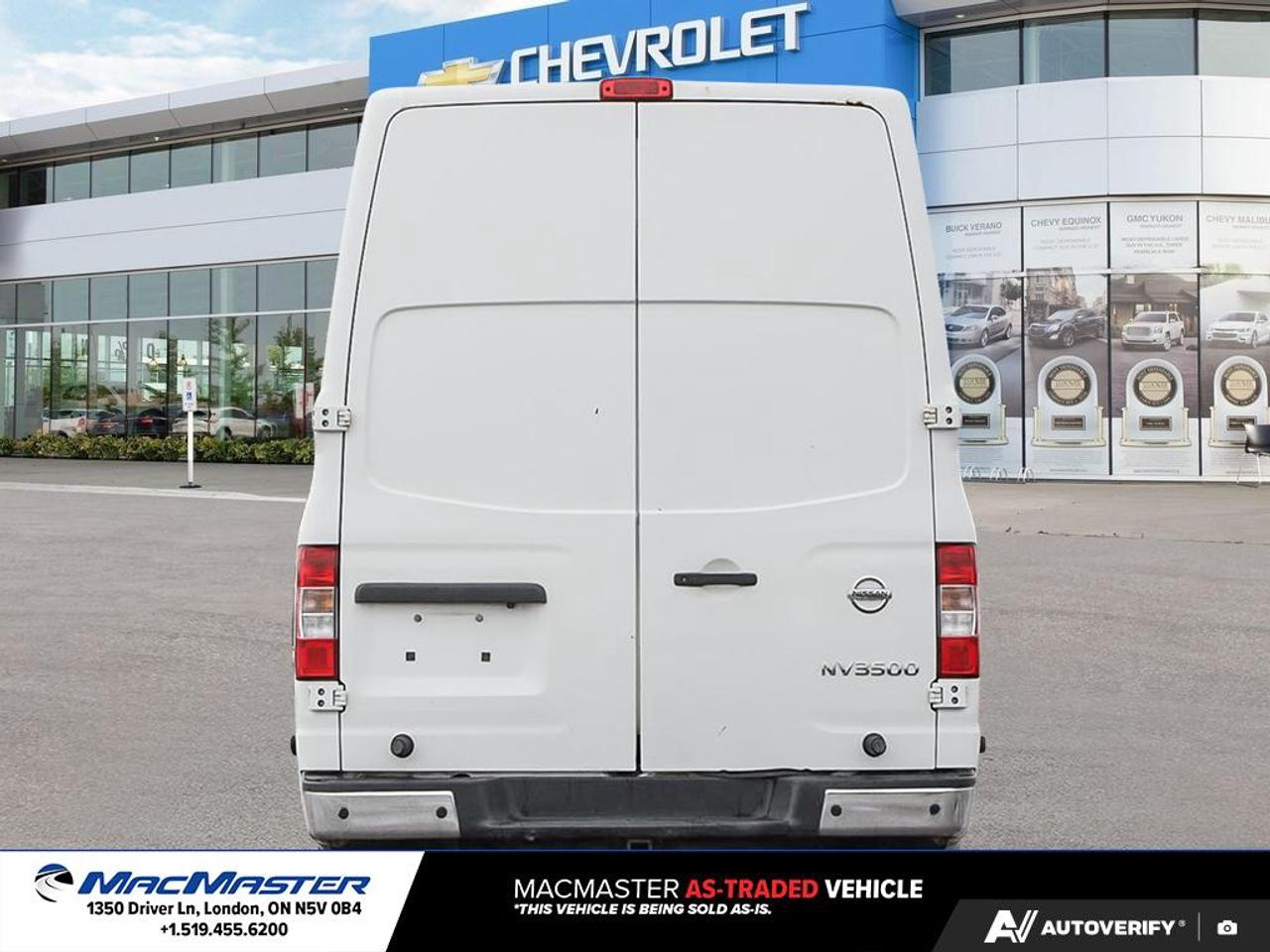 2017 Nissan NV Cargo NV2500 HD  Photo
