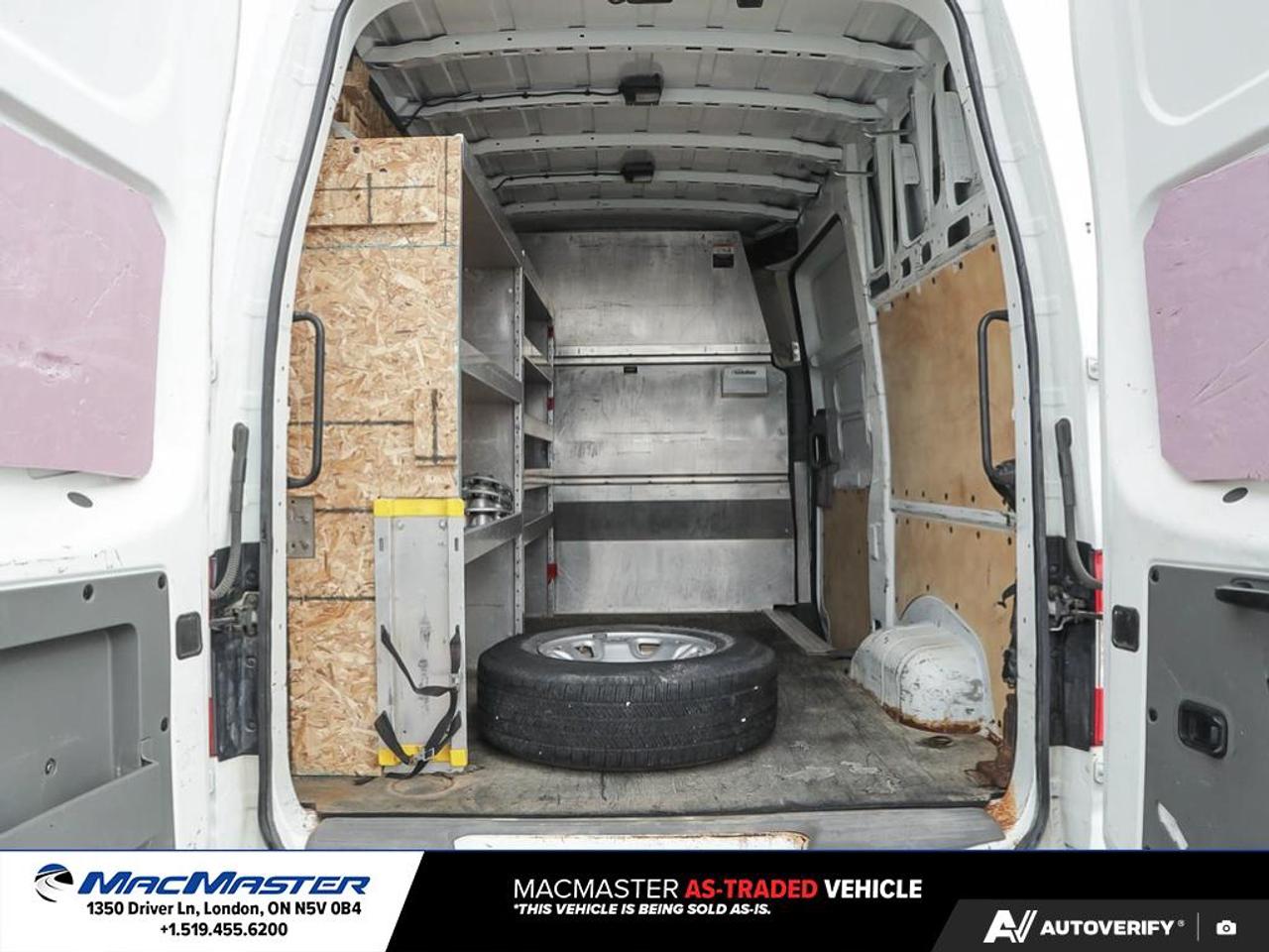 2017 Nissan NV Cargo NV2500 HD  Photo