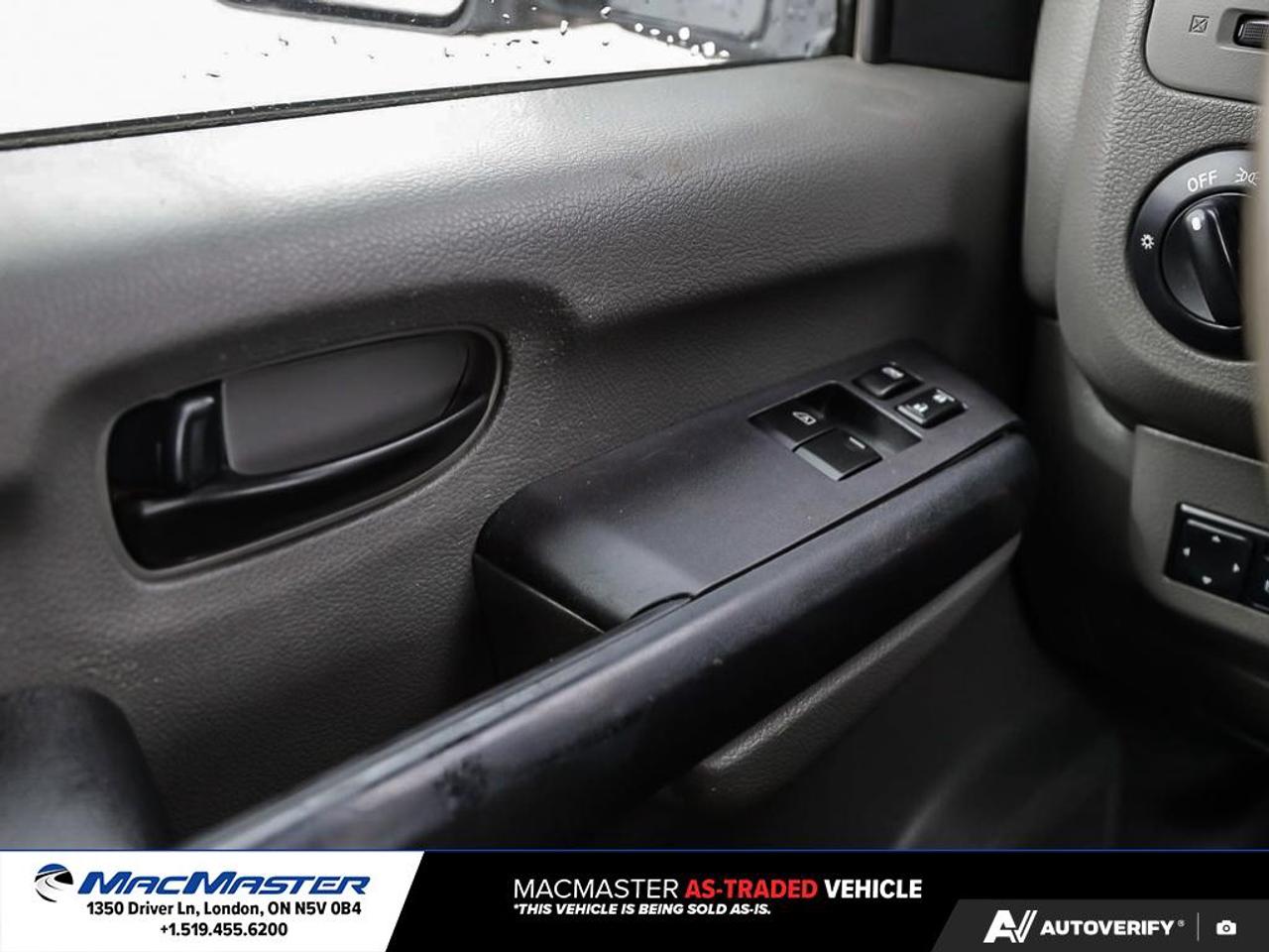 2017 Nissan NV Cargo NV2500 HD  Photo