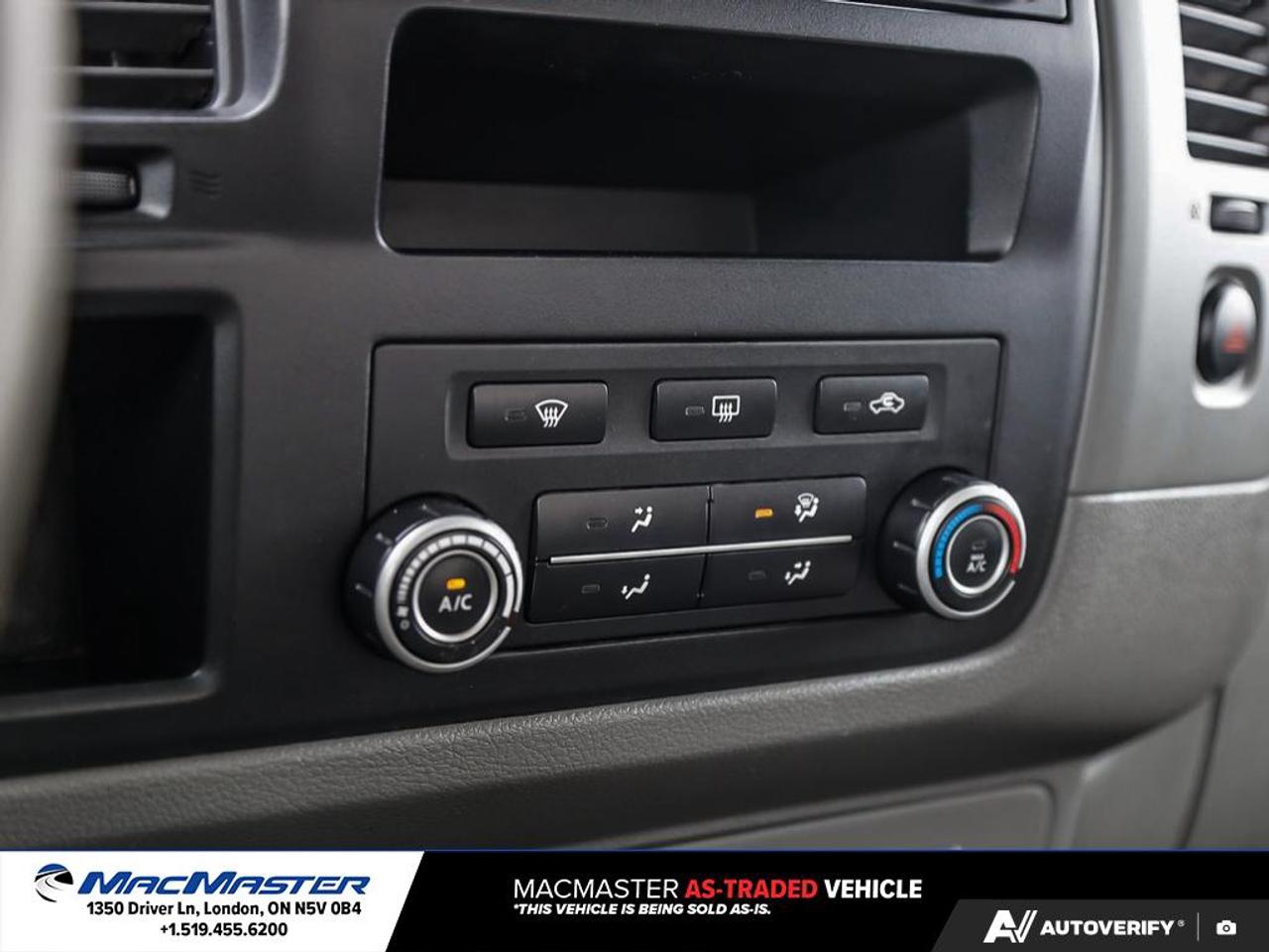 2017 Nissan NV Cargo NV2500 HD  Photo