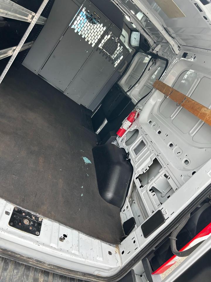 2018 Ford Transit-250 Base w/60/40 Pass-Side Cargo Doors Low Roof Cargo Van 129.9 in. WB Photo