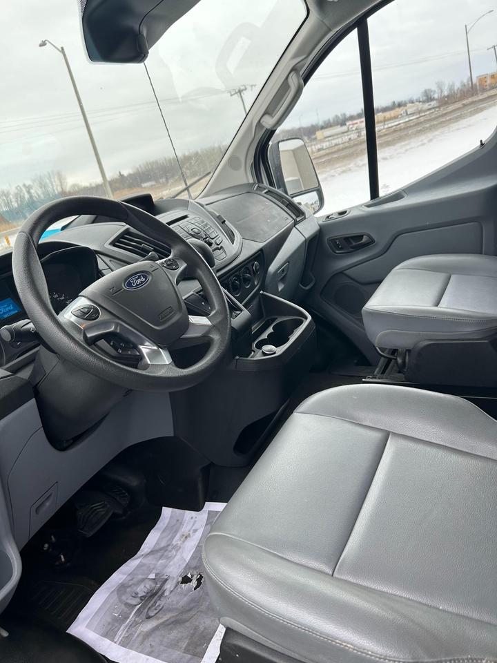 2018 Ford Transit-250 Base w/60/40 Pass-Side Cargo Doors Low Roof Cargo Van 129.9 in. WB Photo