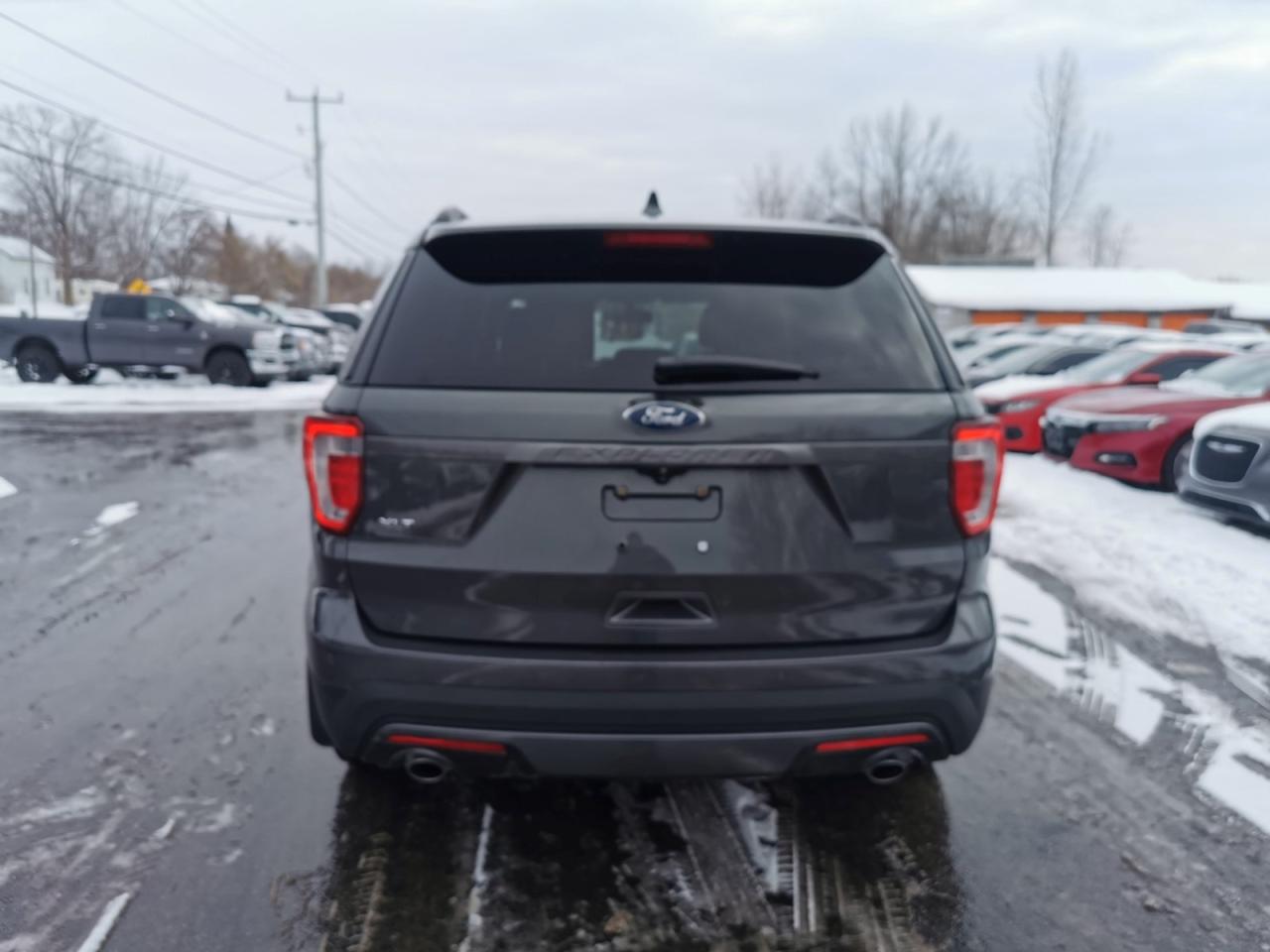 2017 Ford Explorer XLT Photo