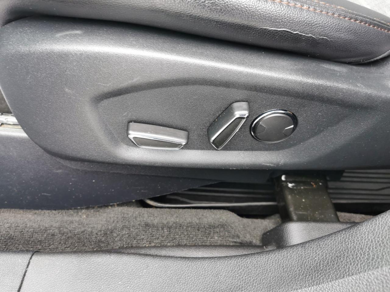 2017 Ford Explorer XLT Photo