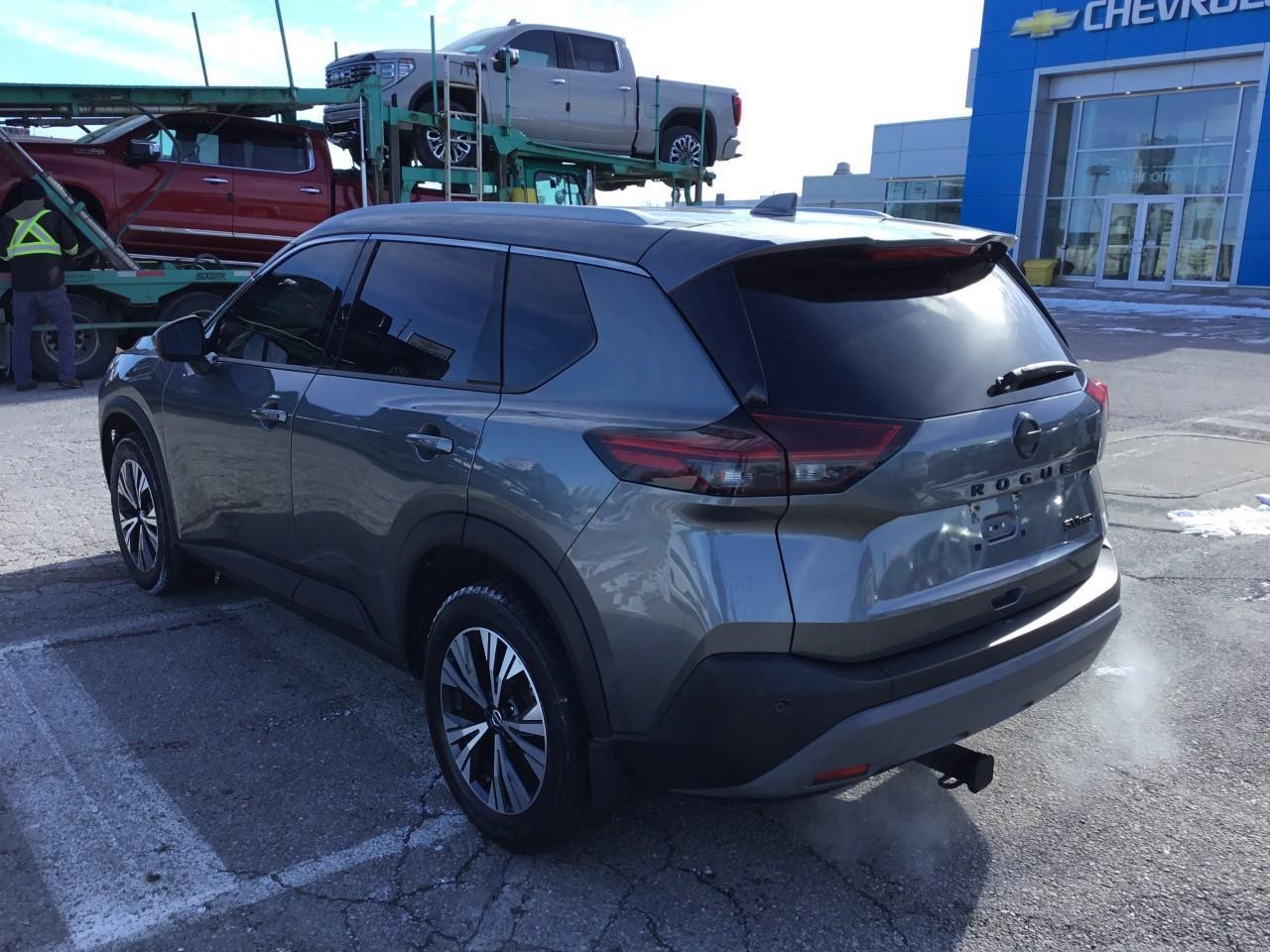 2021 Nissan Rogue SV Photo