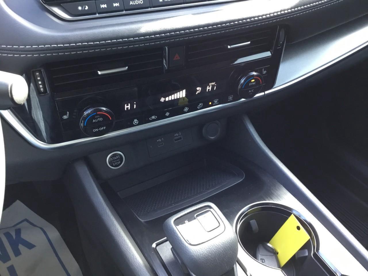 2021 Nissan Rogue SV Photo