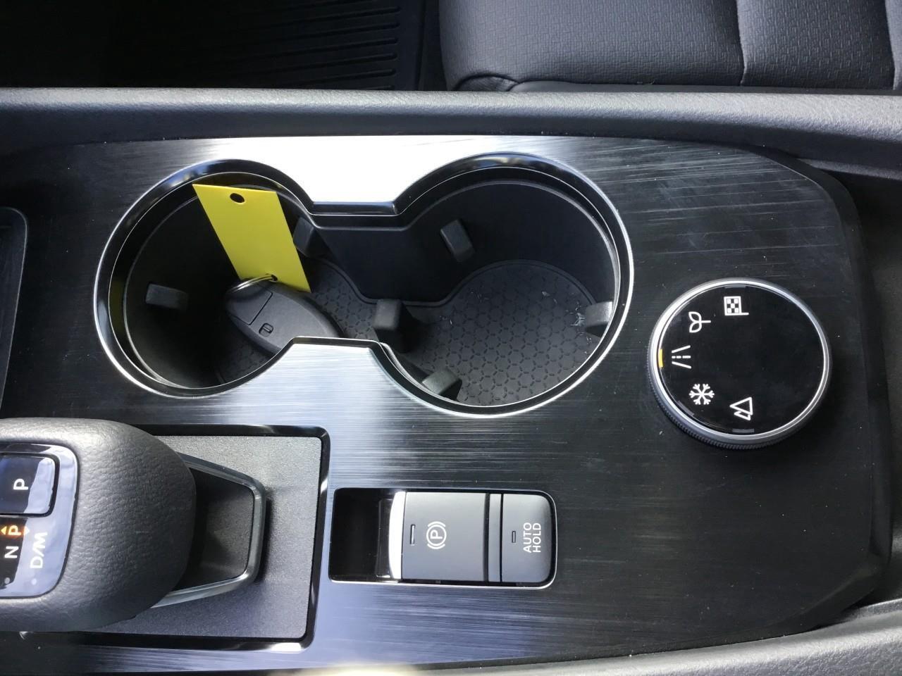 2021 Nissan Rogue SV Photo