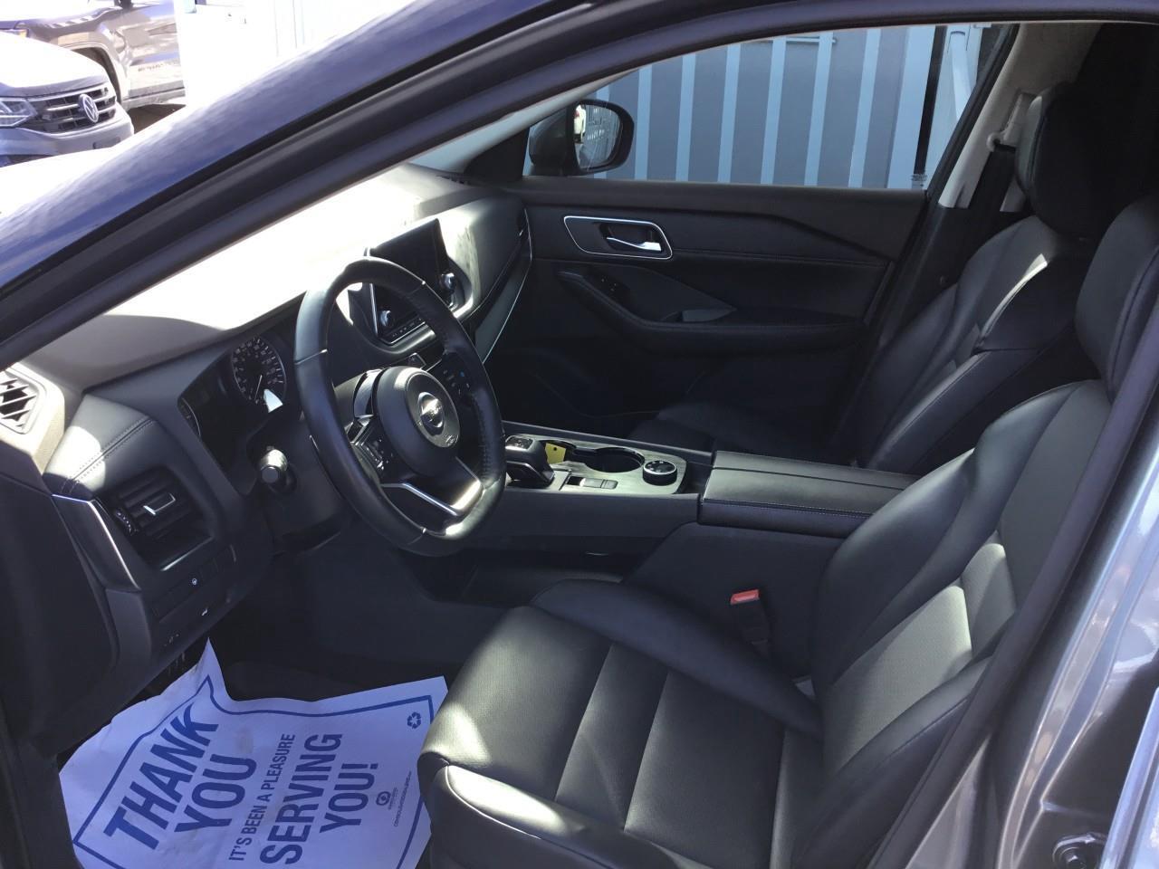 2021 Nissan Rogue SV Photo