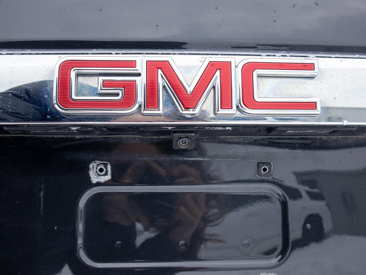 2020 GMC Yukon Denali- Heated Second-Row Seats Photo
