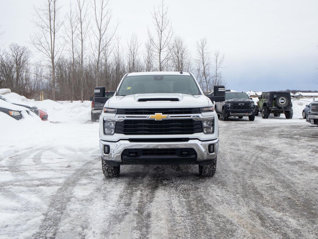 2025 Chevrolet SILVERADO 2500HD LT - 6.6L V8 Diesel Engine   WiFi Hotspot Photo