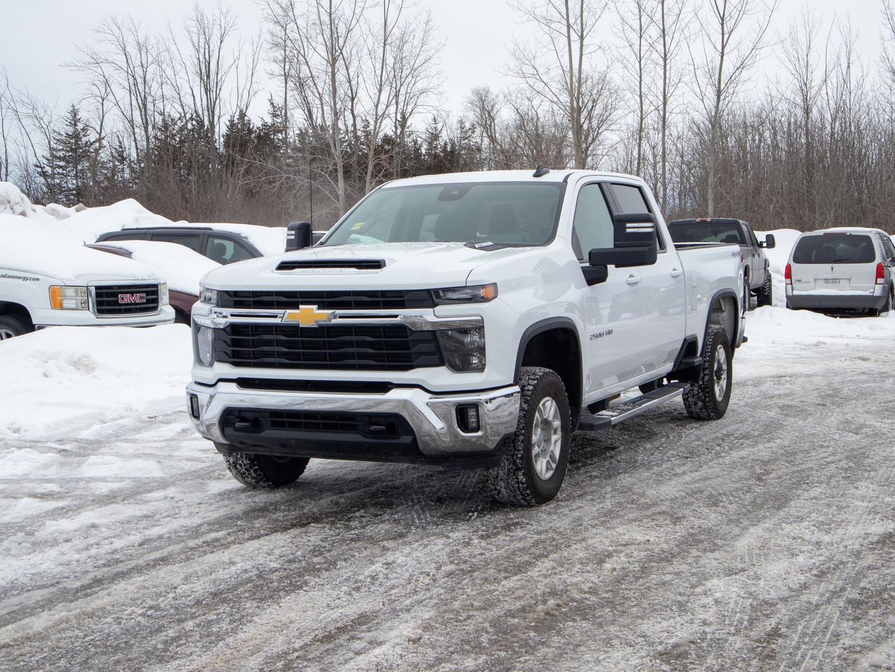 2025 Chevrolet SILVERADO 2500HD LT - 6.6L V8 Diesel Engine   WiFi Hotspot Photo
